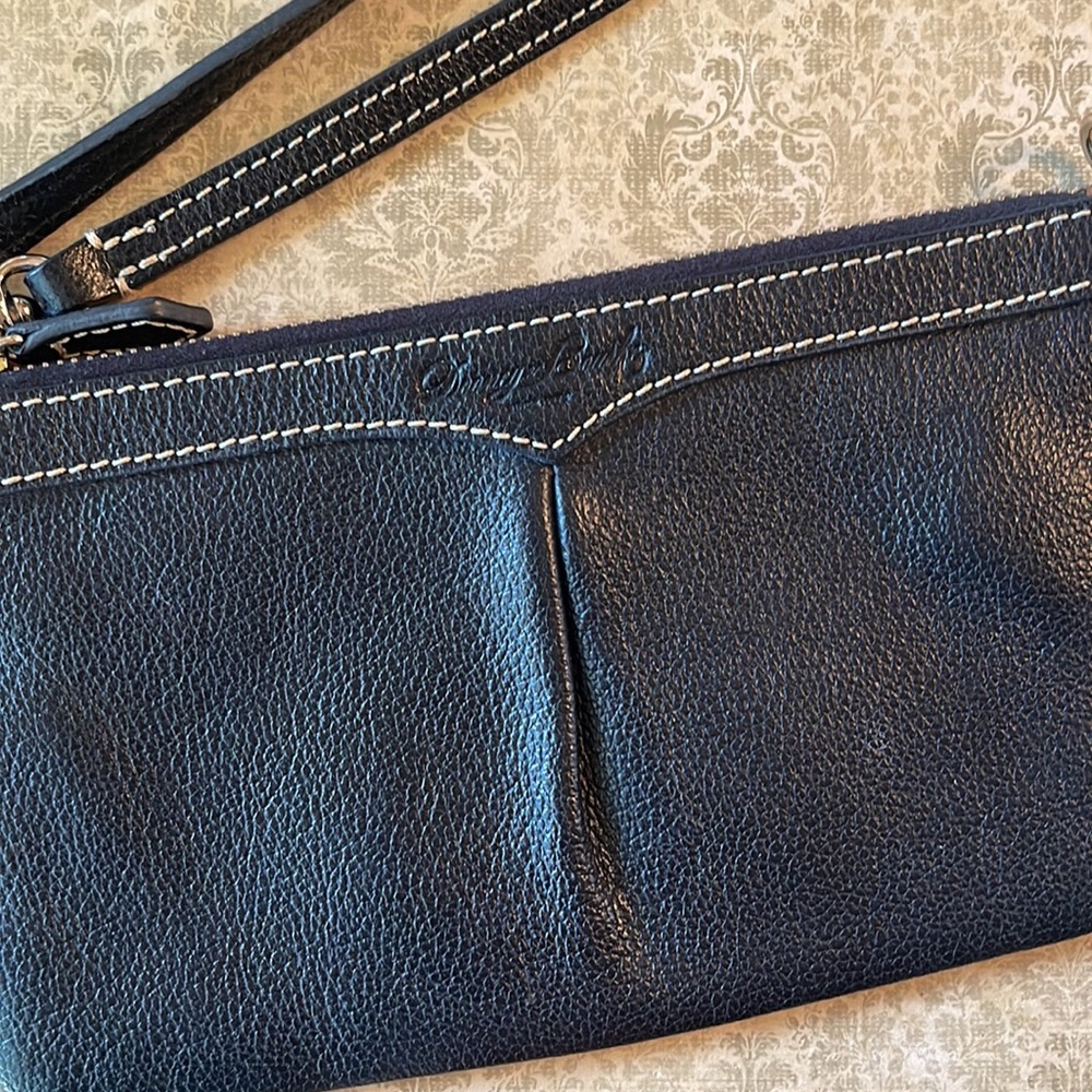 Dooney & Bourke Black Pebbled Leather Wristlet - Picture 3 of 7